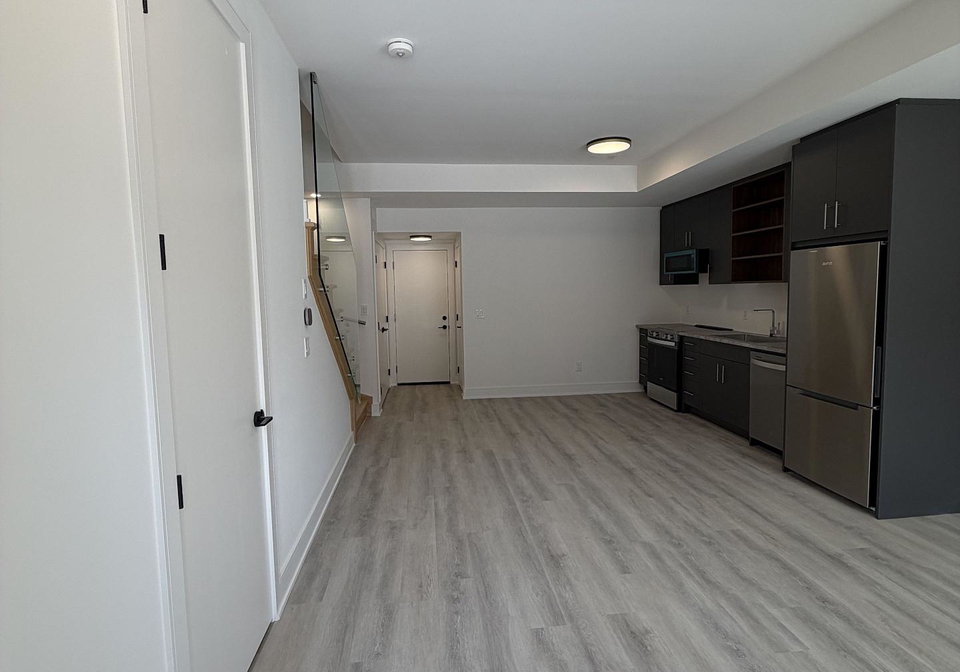 143-everett-common-st-catharines-ontario-x13630798