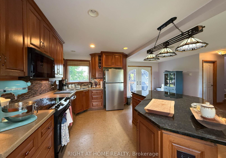 8192-petrolia-line-brooke-alvinston-ontario-x13631050