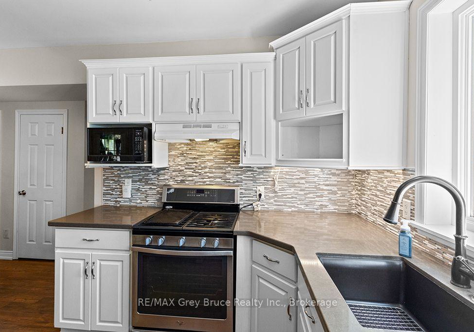 441-frank-street-south-bruce-peninsula-ontario-x13631422