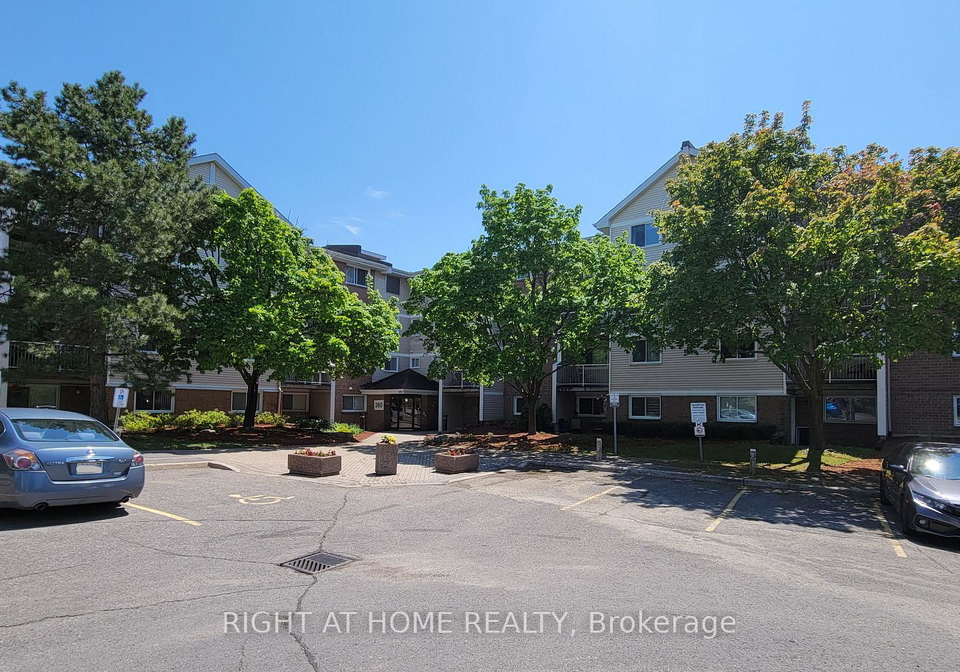260-brittany-drive-ottawa-ontario-x13631614