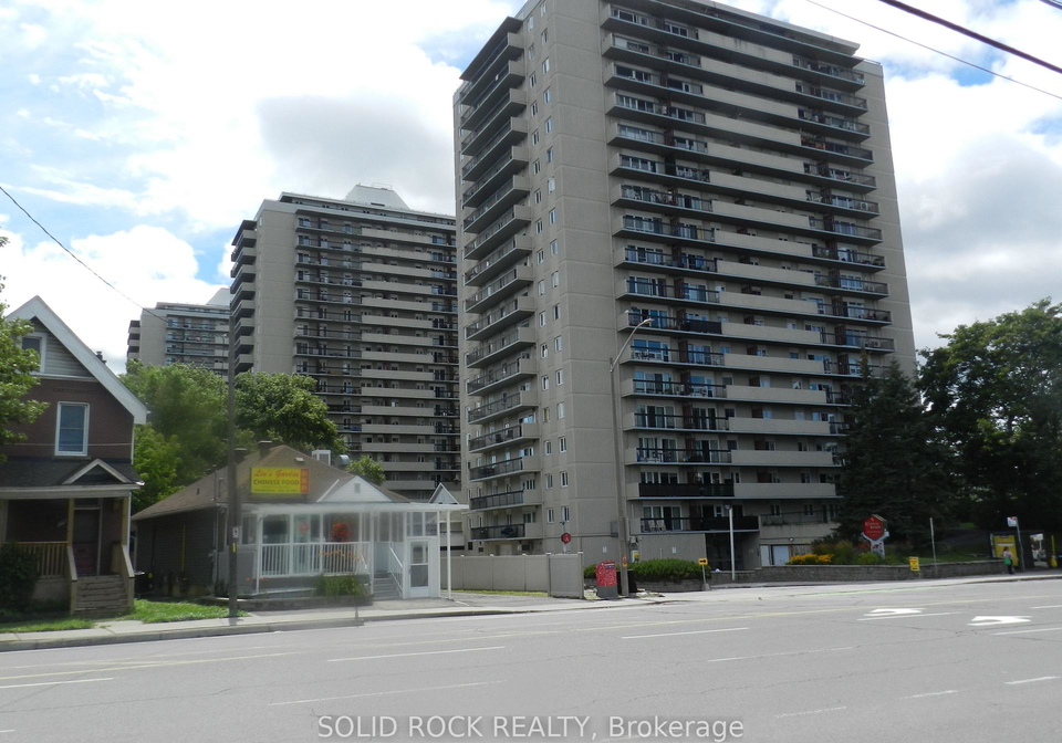 158-a-e-mcarthur-avenue-e-ottawa-ontario-x13631874