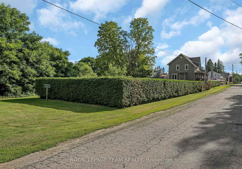22-centre-street-north-grenville-ontario-x13631954