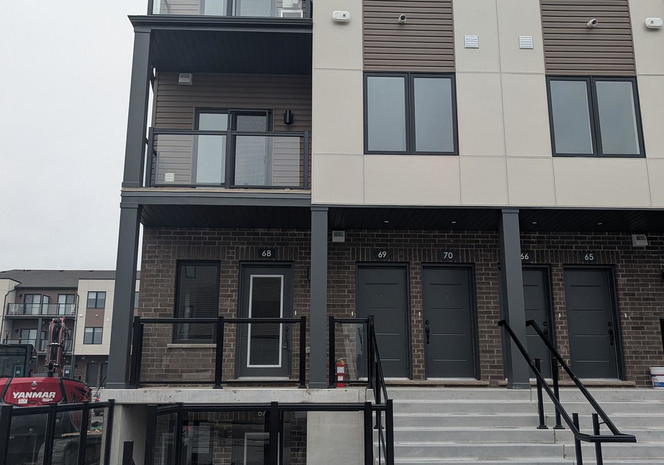42-lowes-road-w-guelph-ontario-x13632468