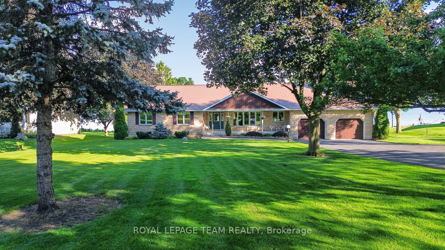 1363-county-2-road-augusta-ontario-x13632520