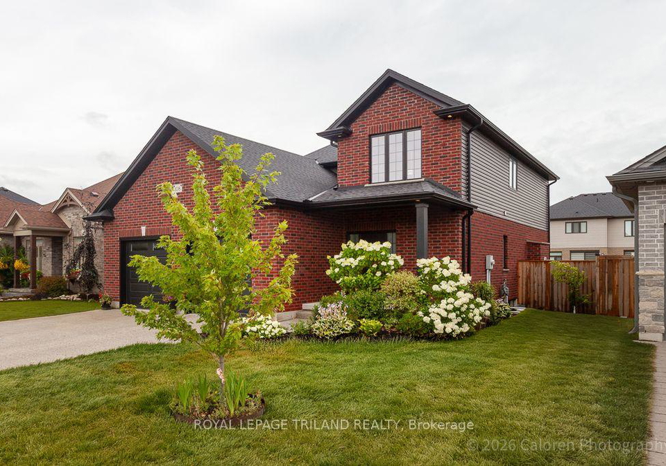 108-spencer-avenue-lucan-biddulph-ontario-x13632540