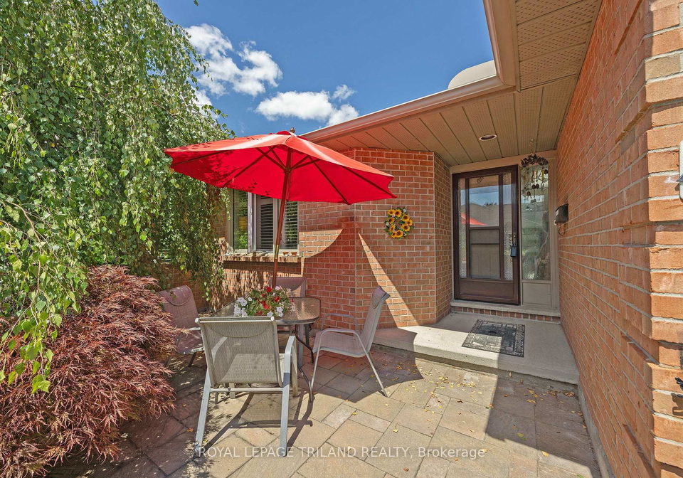 2-cadeau-terrace-london-south-ontario-x13632718