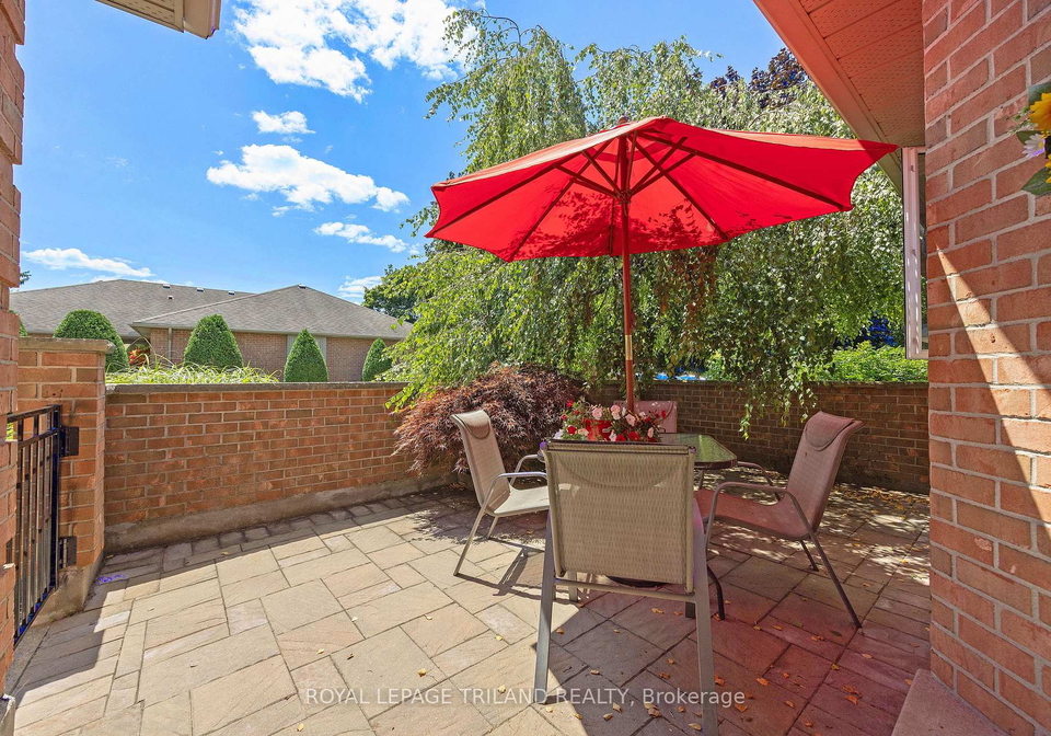 2-cadeau-terrace-london-south-ontario-x13632718