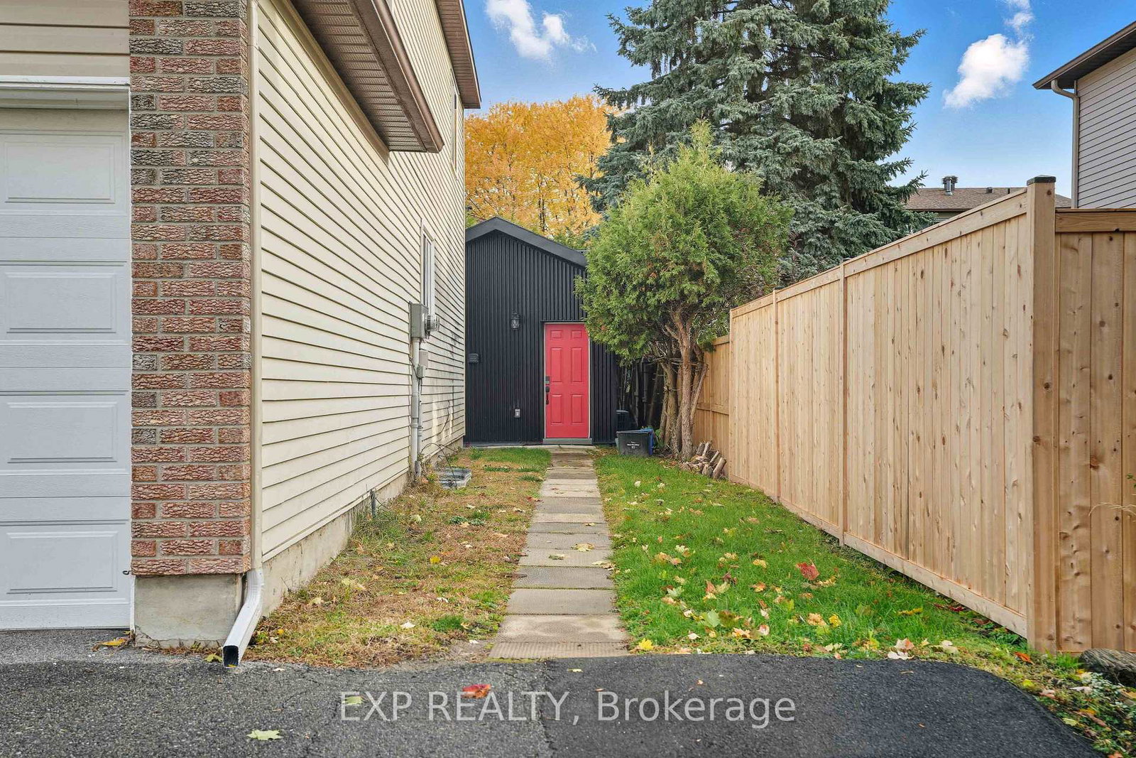51-raftus-square-ottawa-ontario-x13632802