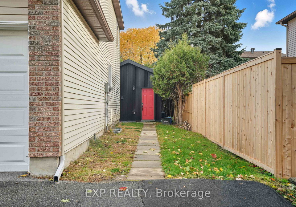 51-raftus-square-ottawa-ontario-x13632802