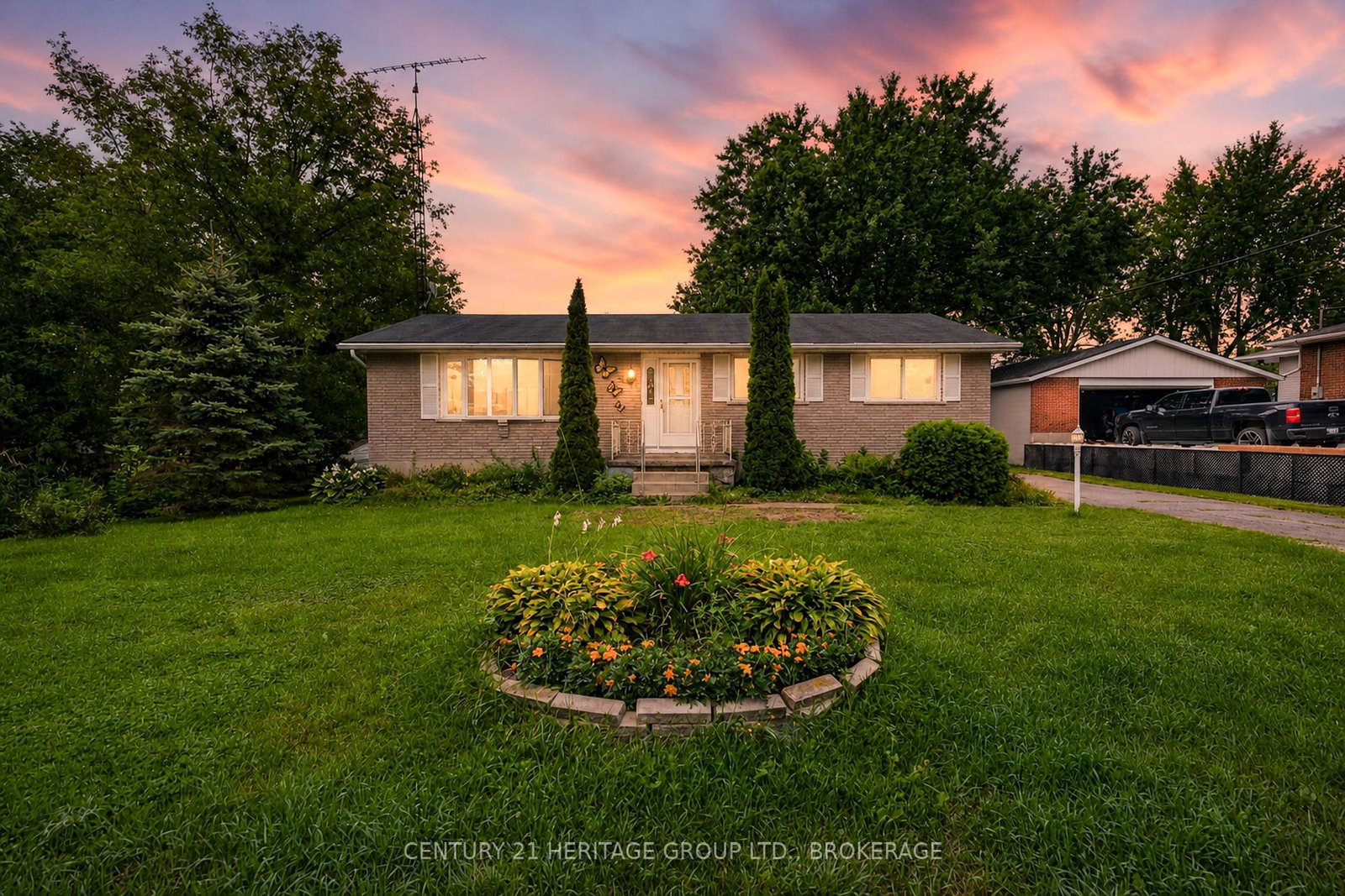 2496-leeman-lane-kingston-ontario-x13632978
