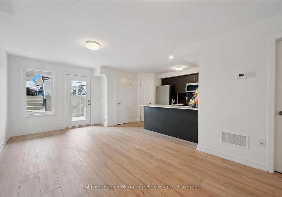 940-st-david-street-n-centre-wellington-ontario-x13633030