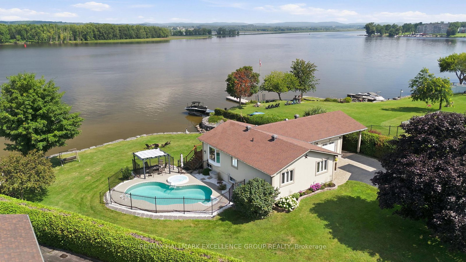 2570-woods-street-clarence-rockland-ontario-x13633098