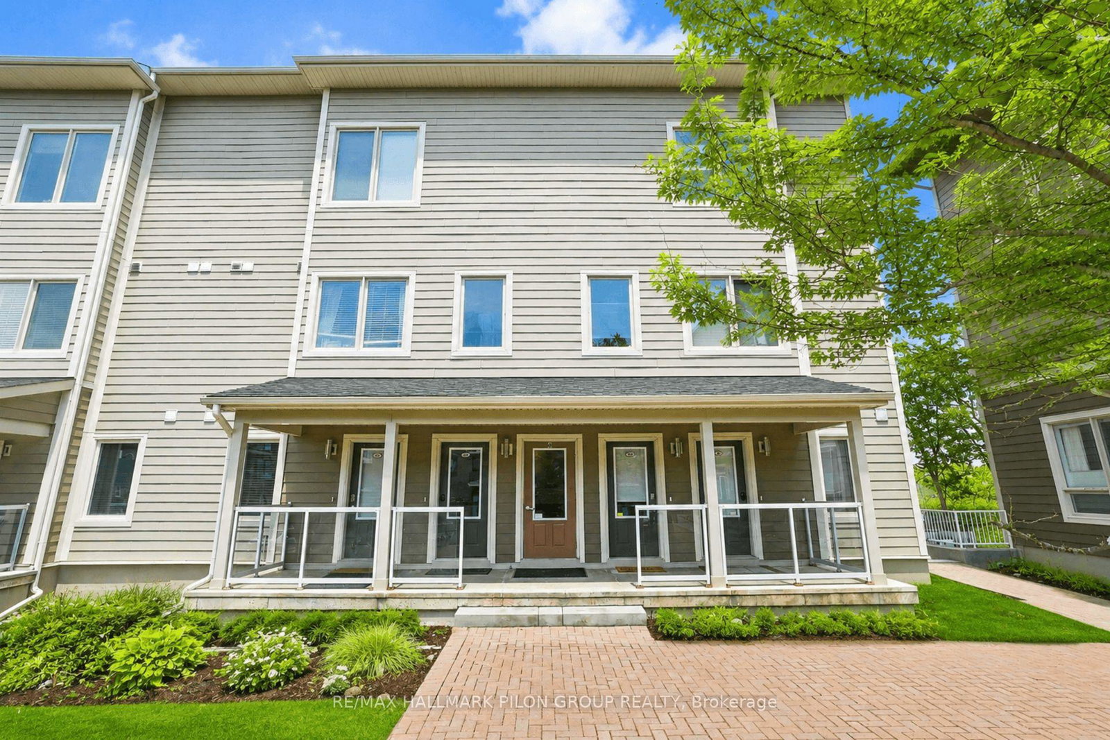 44-meach-private-ottawa-ontario-x13633182