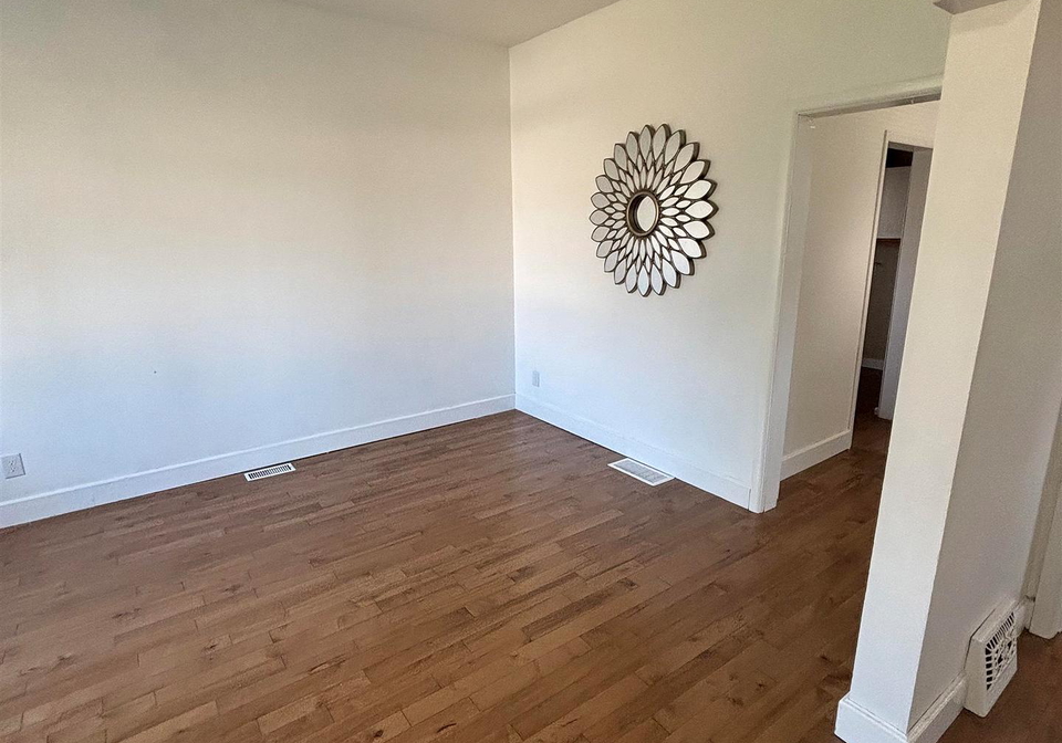 9-ruttan-st-thunder-bay-ontario-x13633344