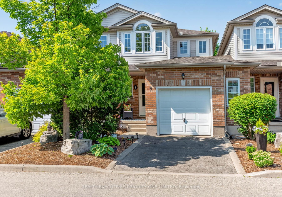 37-bond-court-guelph-ontario-x13633724