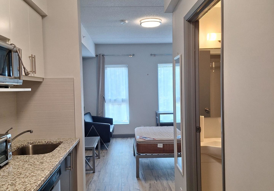 77-leland-street-hamilton-ontario-x13633854