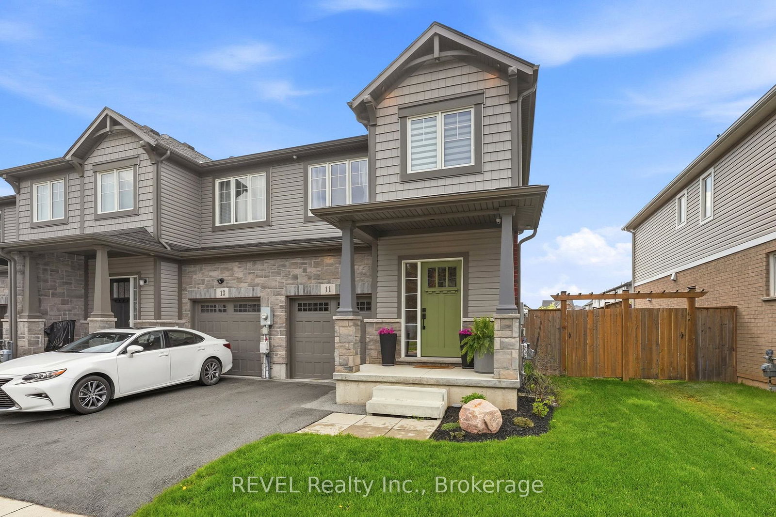 11-lymburner-street-pelham-ontario-x13634130