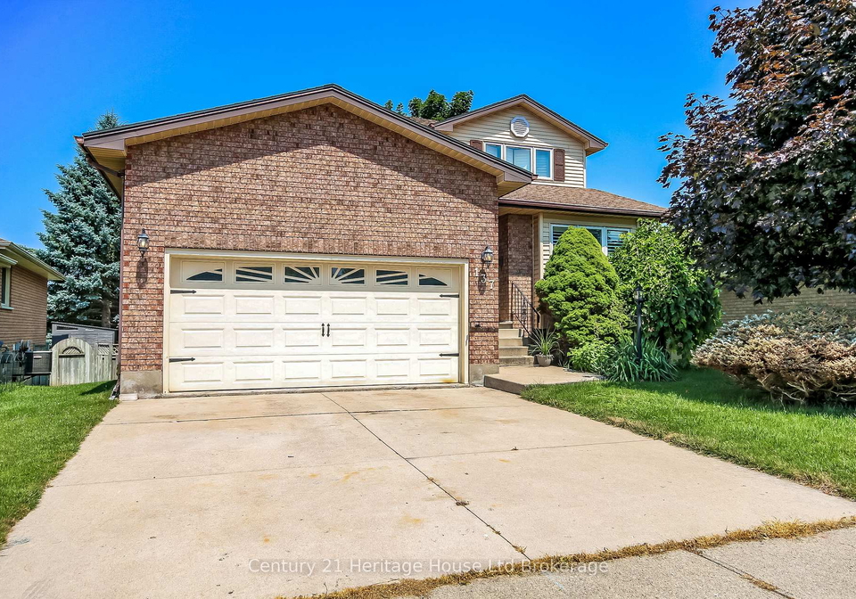 137-fifth-avenue-woodstock-ontario-x13634426