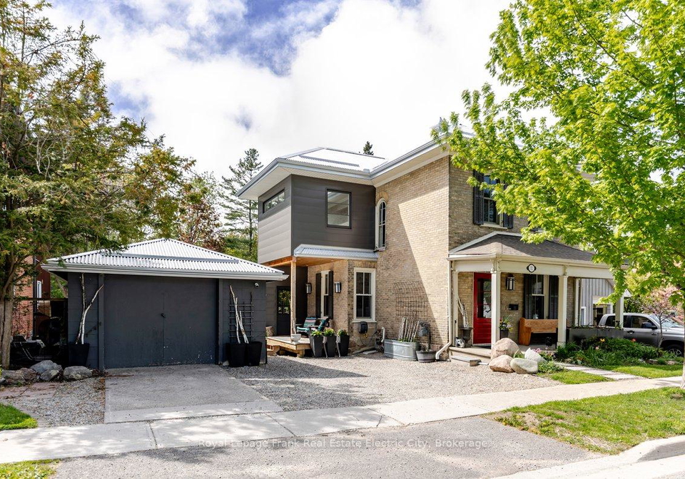 11-conger-street-peterborough-ontario-x13634456