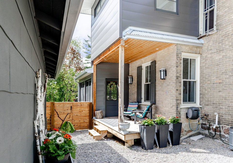 11-conger-street-peterborough-ontario-x13634456