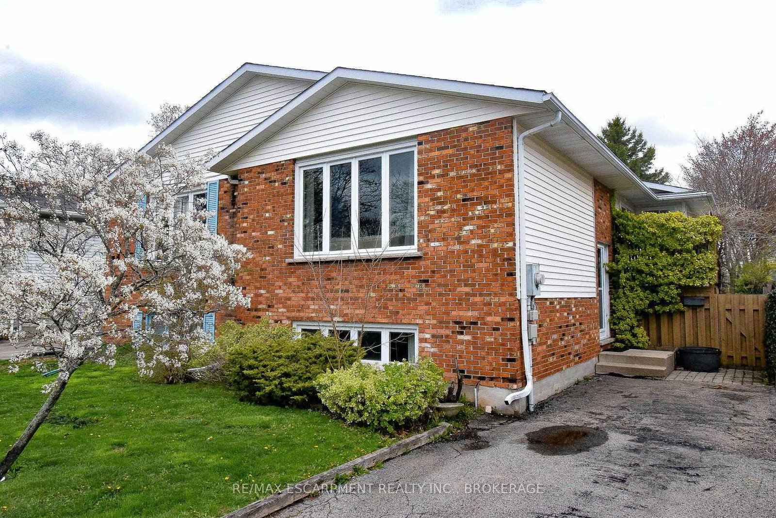 87-chapel-hill-crescent-welland-ontario-x13634686