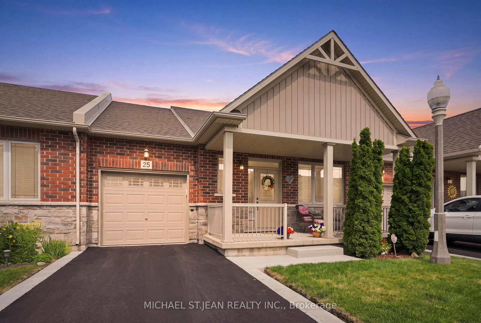 25-stickland-lane-hamilton-ontario-x13634876