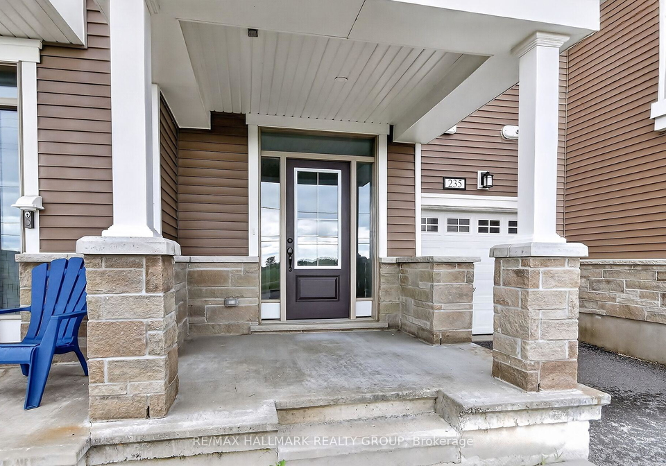 235-hibernian-walk-kanata-ontario-x13634924