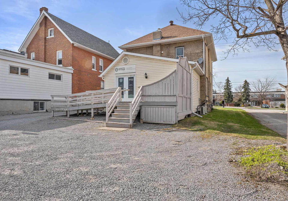 255-kent-street-w-kawartha-lakes-ontario-x13635054