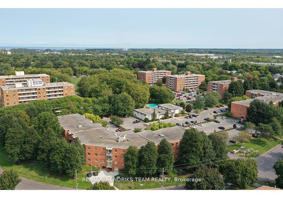 33-leaside-drive-st-catharines-ontario-x13635422