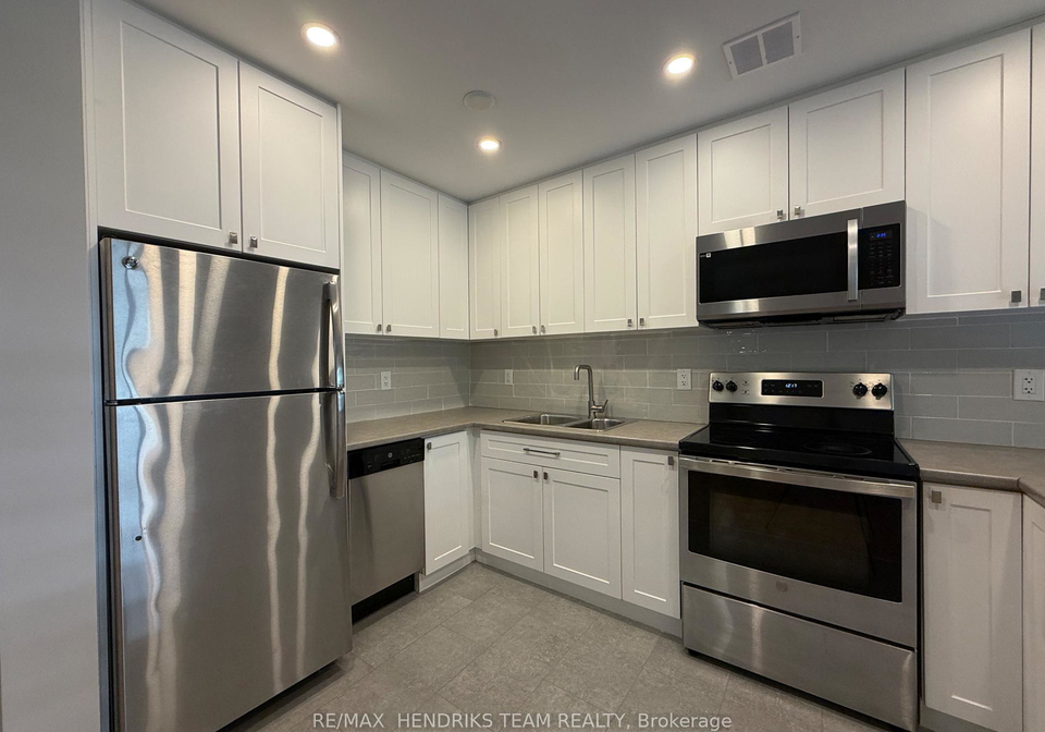 33-leaside-drive-st-catharines-ontario-x13635422