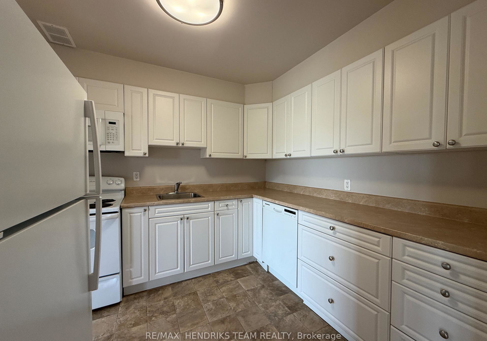 60-windward-street-st-catharines-ontario-x13635450