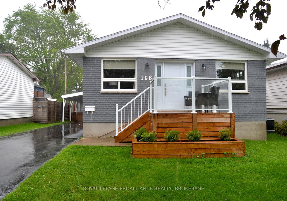 108-elmwood-drive-gananoque-ontario-x13635792