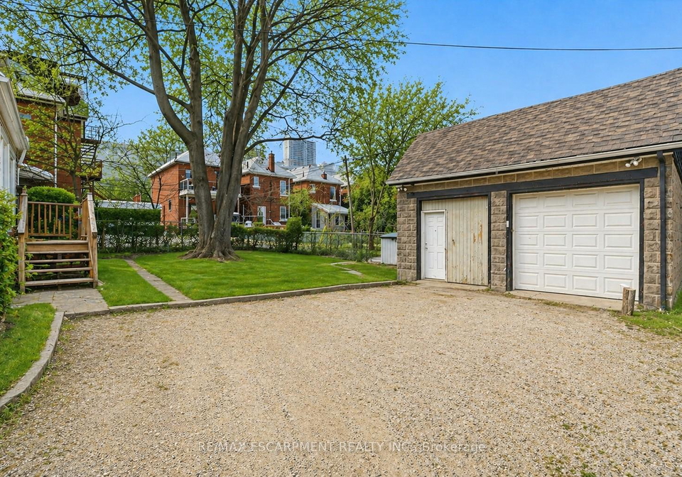 260-prospect-street-s-hamilton-ontario-x13635804