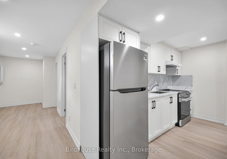 108-lindsay-street-s-kawartha-lakes-ontario-x13635838