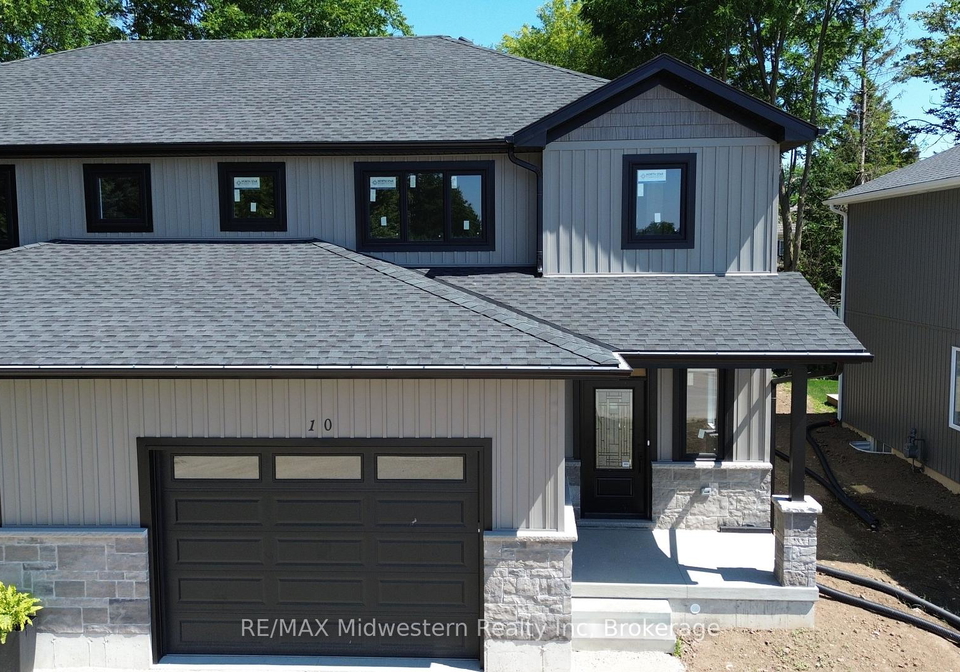 10-roberts-street-huron-east-ontario-x13635928