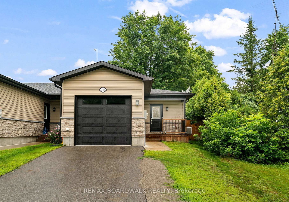 32-david-street-edwardsburghcardinal-ontario-x13635968