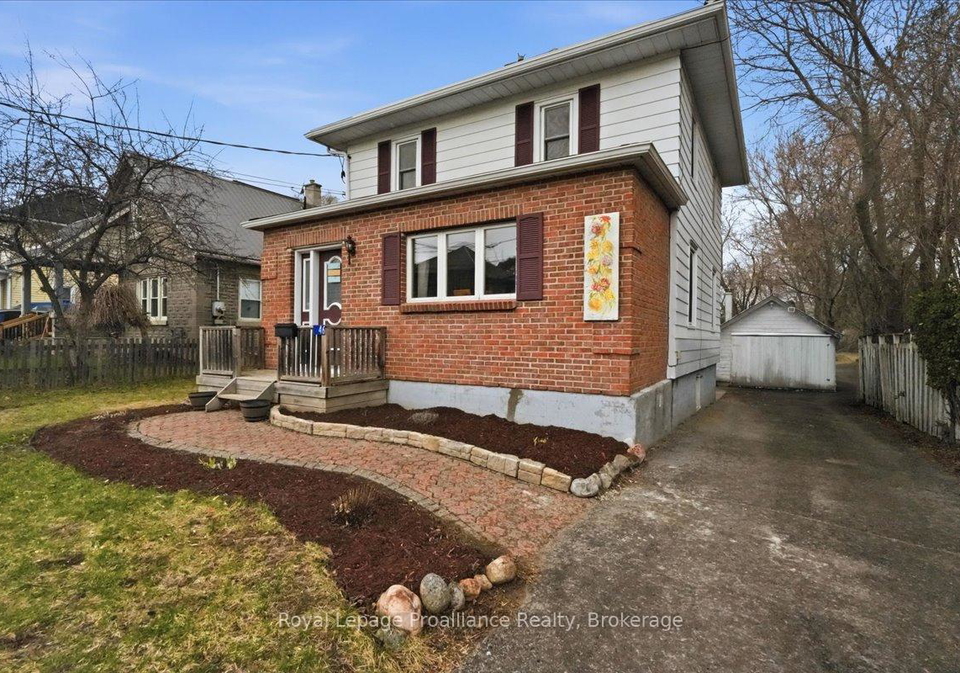 46-victoria-street-quinte-west-ontario-x13635972