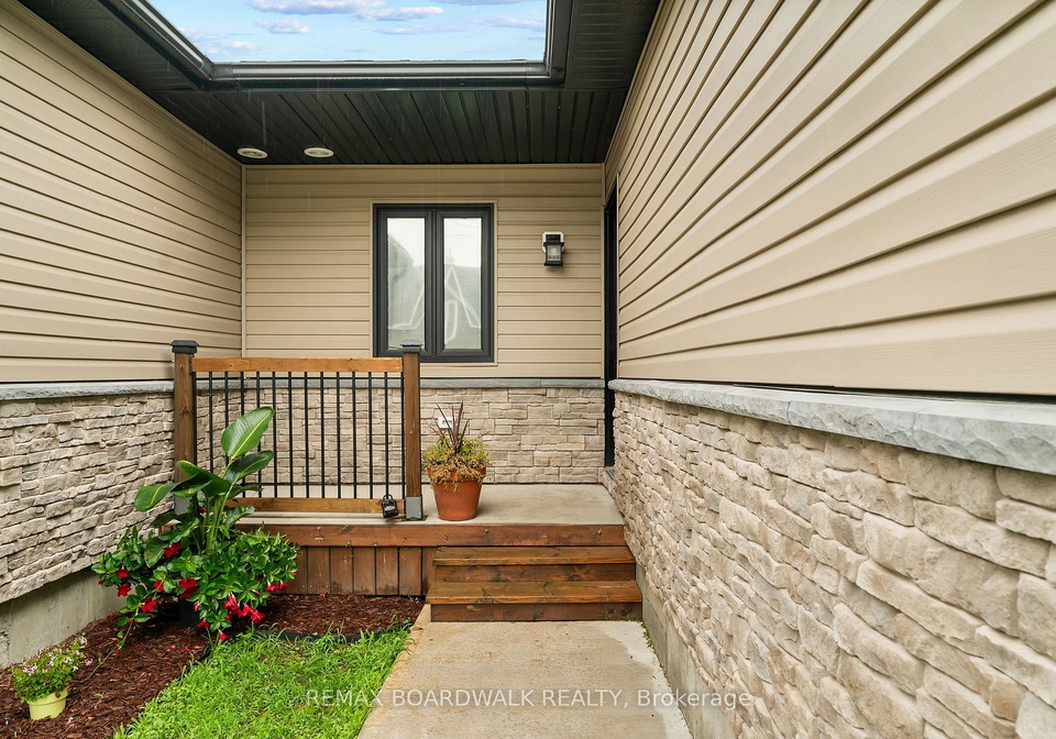 32-david-street-edwardsburghcardinal-ontario-x13635976
