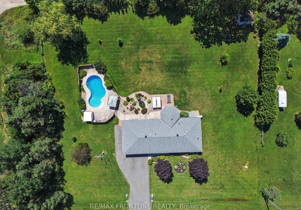 256-orchard-crescent-tay-valley-ontario-x13636028