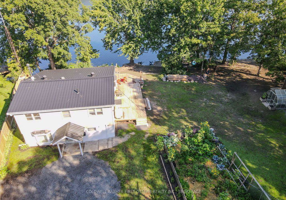 1127-perry-lane-frontenac-ontario-x13636126