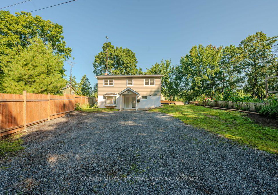 1127-perry-lane-frontenac-ontario-x13636126