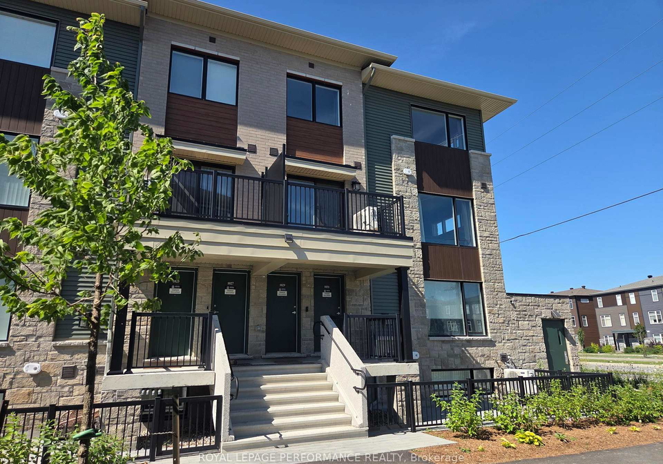 1029-creekway-private-kanata-ontario-x13636446