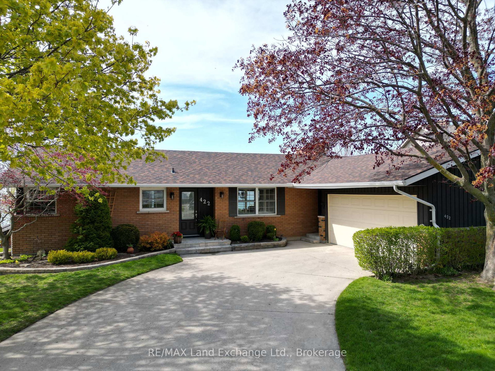 422-penetangore-row-kincardine-ontario-x13636472