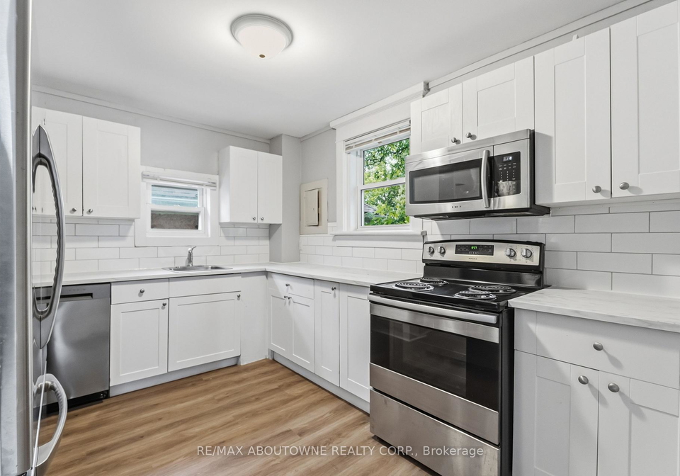 107-lake-street-st-catharines-ontario-x13636488