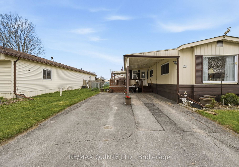 7-finch-lane-quinte-west-ontario-x13636506