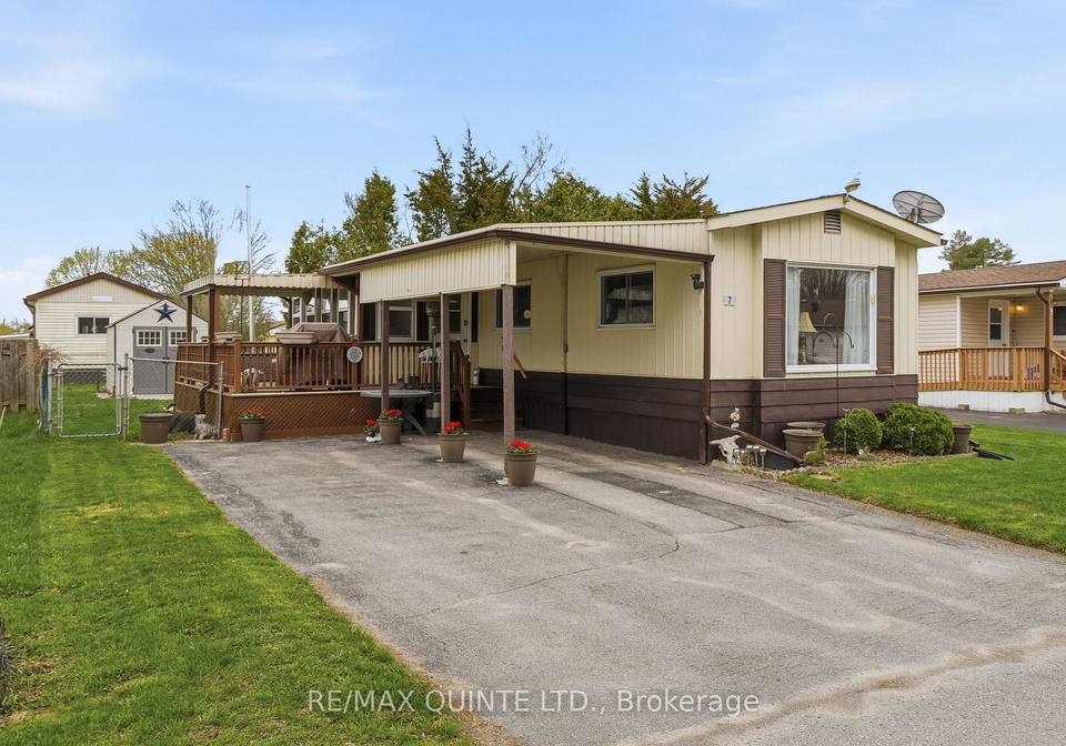 7-finch-lane-quinte-west-ontario-x13636506