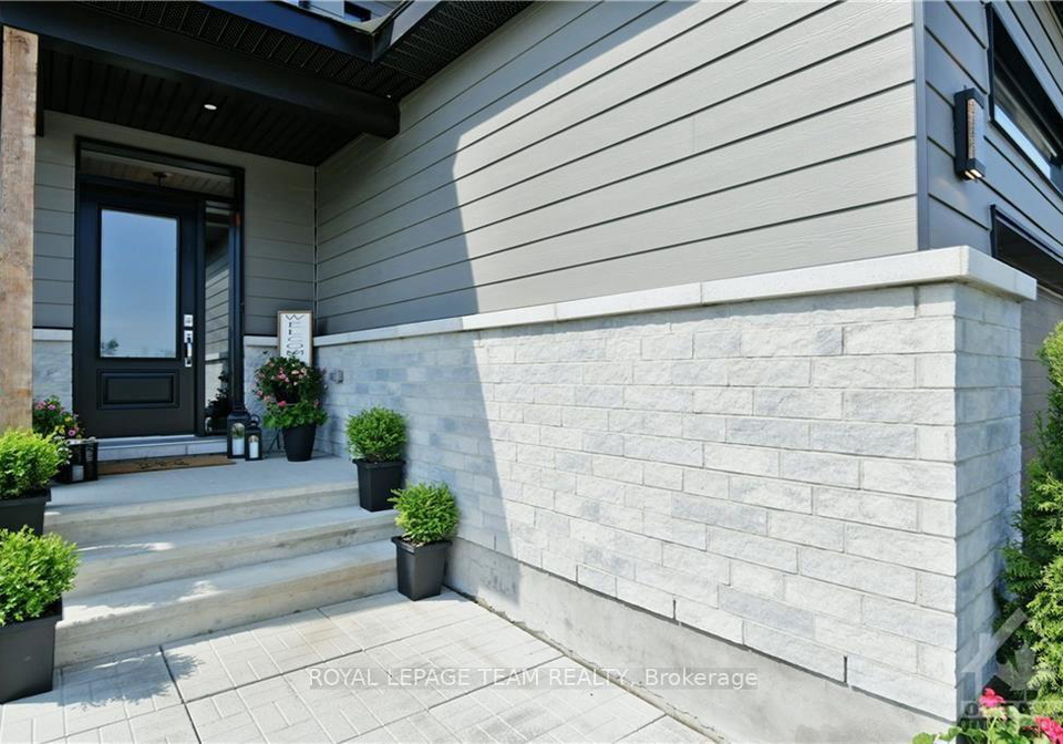 54-reynard-crescent-ottawa-ontario-x13636576