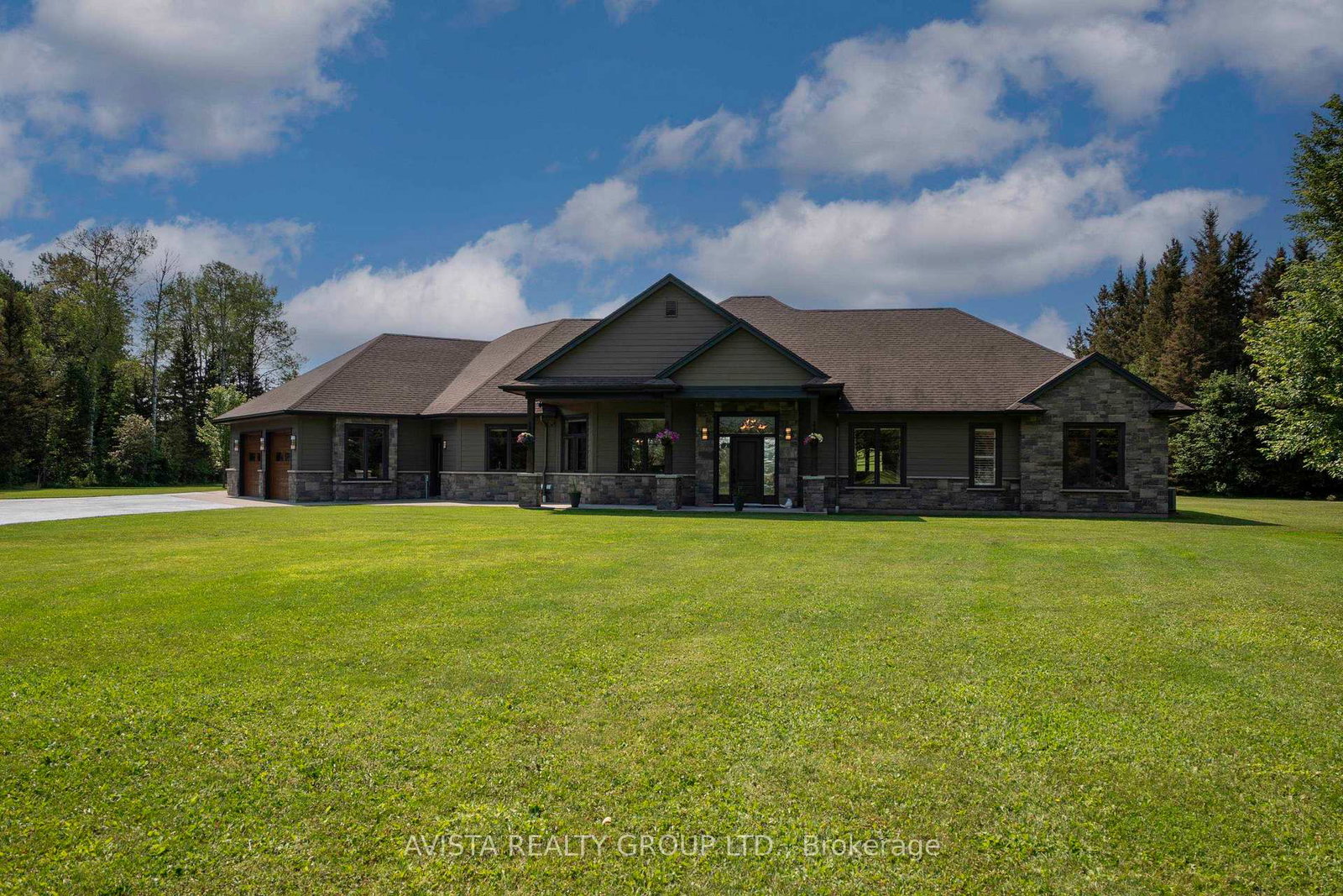 2422-broadway-avenue-thunder-bay-ontario-x13636760