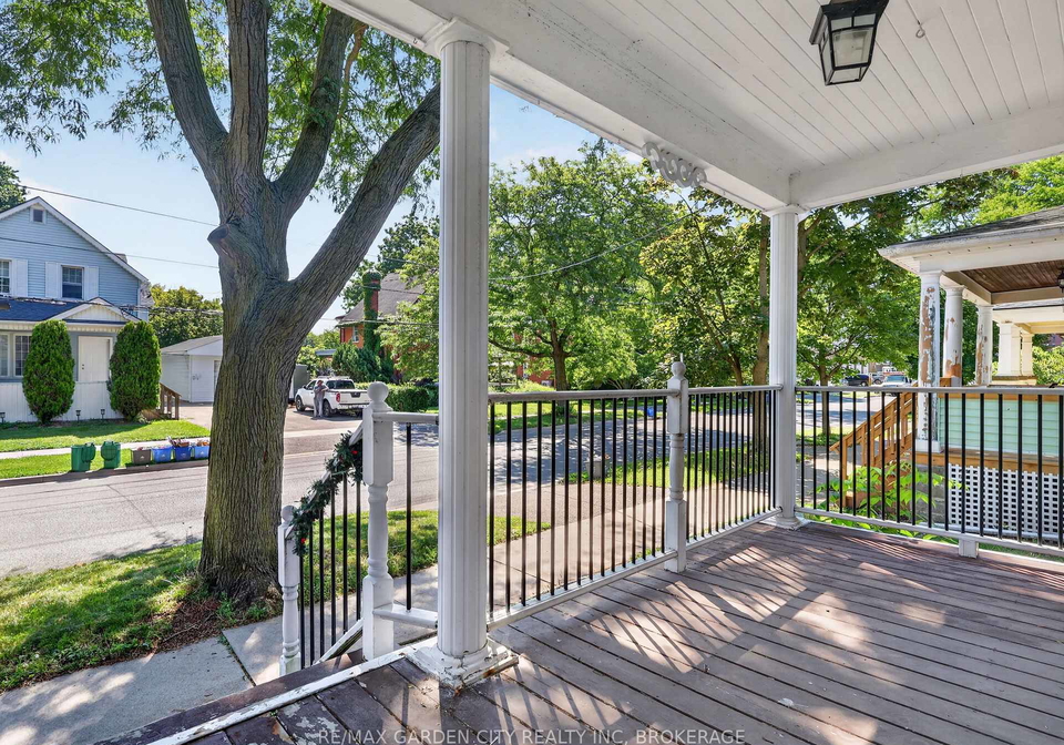 15-catherine-street-st-catharines-ontario-x13636770