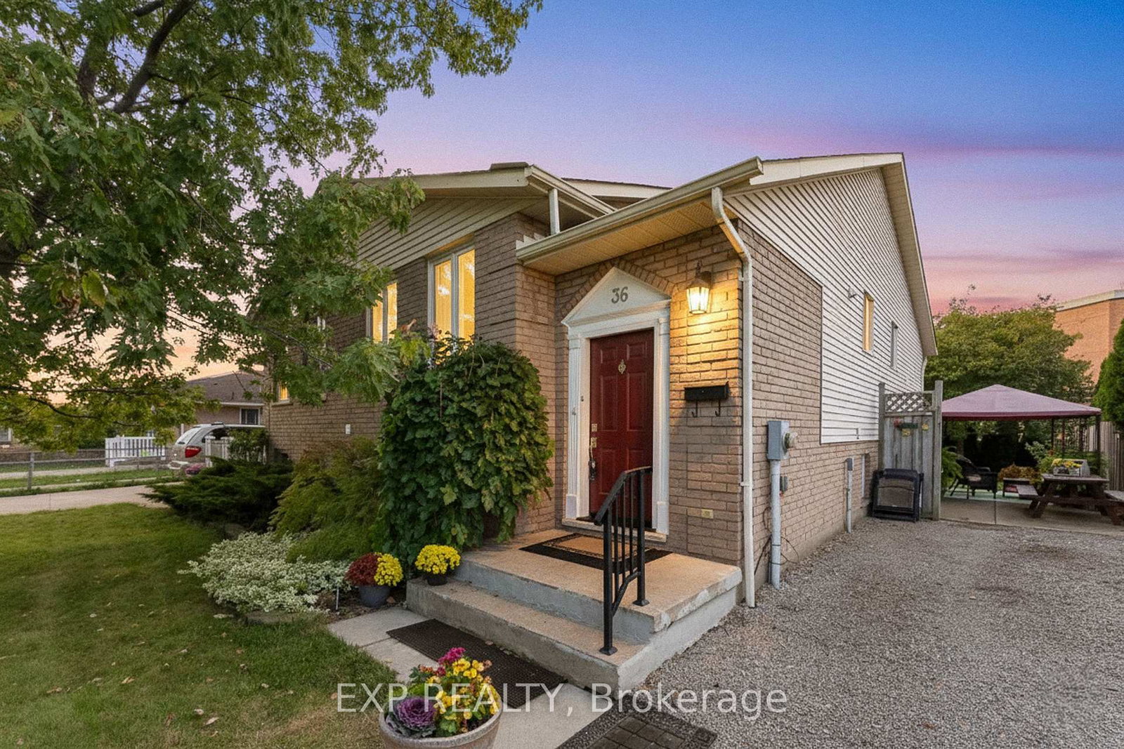 36-vintage-crescent-st-catharines-ontario-x13636806